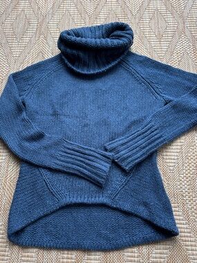 Aether Turtleneck Sweater size 1 (XS)